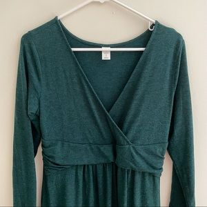 Old Navy Women’s Green Long Sleeved Maternity Dress